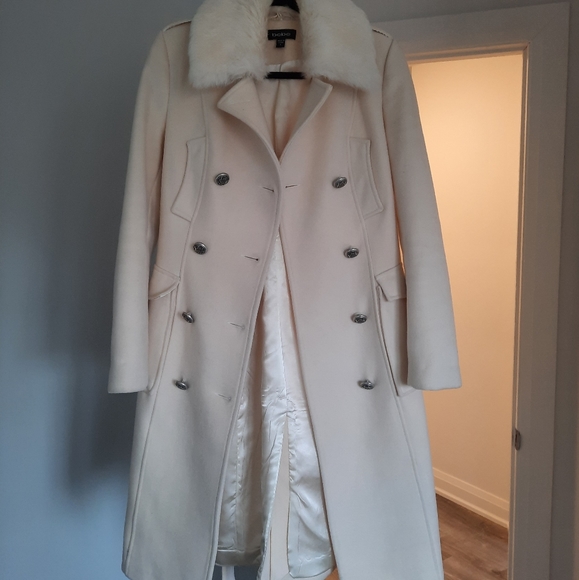 Stunning Bebe Belted Wool Coat with Rabbit Fur Collar - Picture 3 of 13